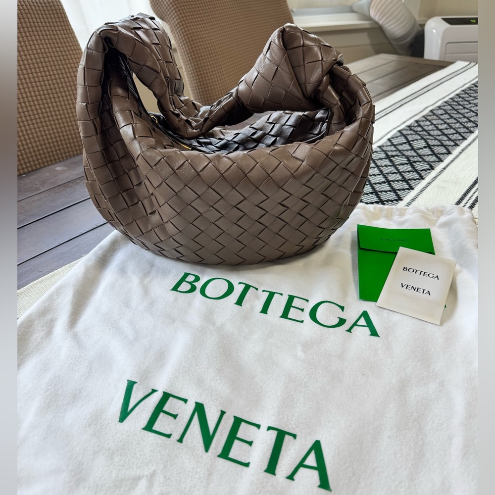 NWT Bottega Veneta Small Jodie - deep beige